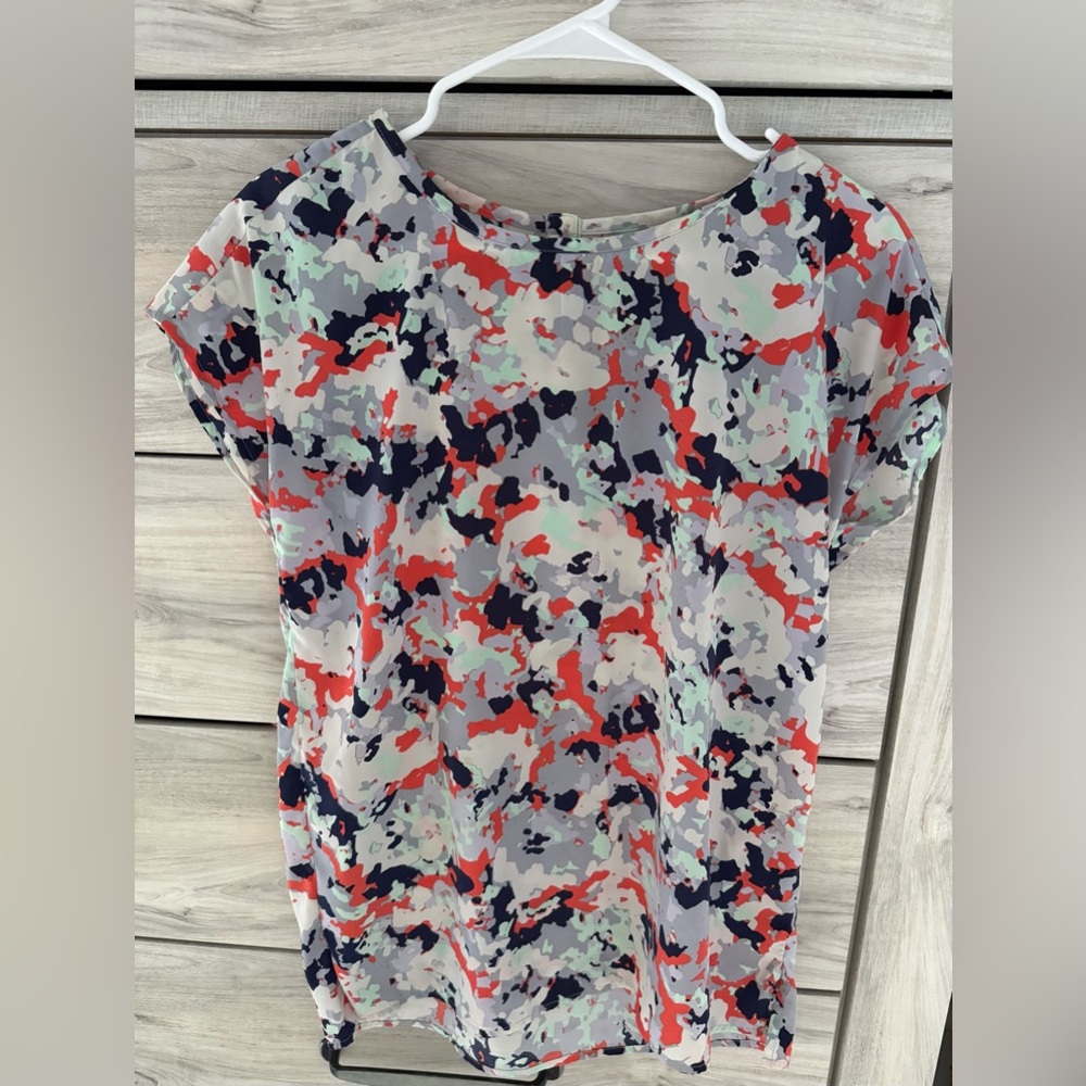 Gap lightweight blouse. Size XS